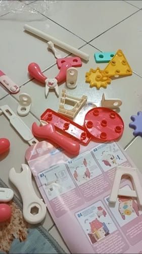 Montessori Kids Tool Box Set — DIY Building Toy Kit with 200 Pieces photo by Biba M.: Didn’t expect it to be this well m…